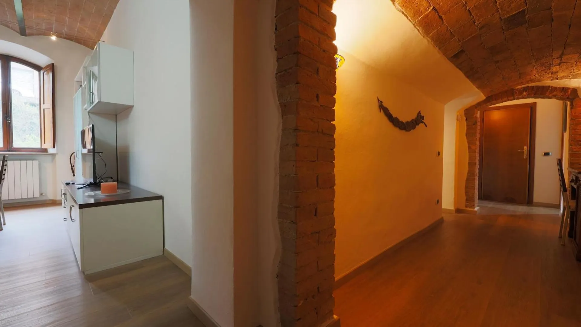 Comodo Appartamento, Subito Fuori Le Mura Siena